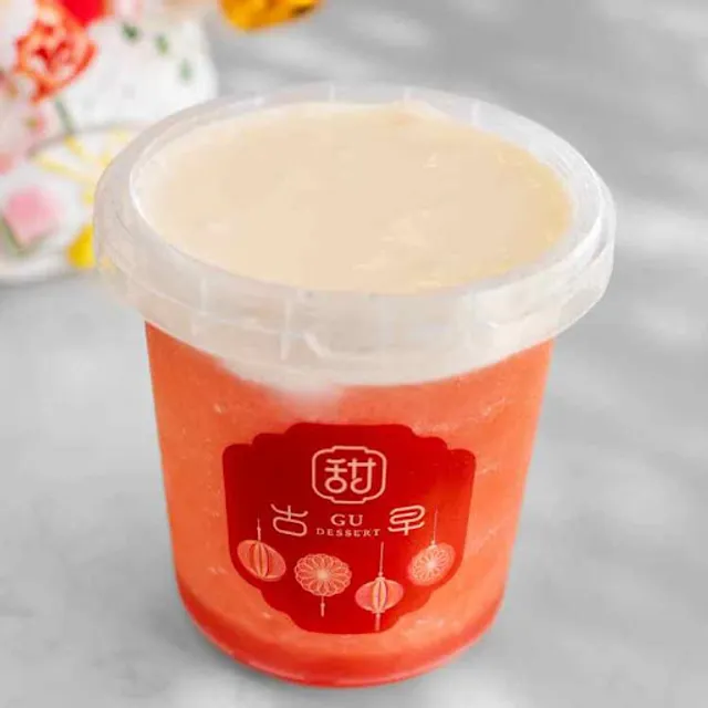 Strawberry slush with milk foam